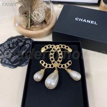 Chanel Brooch 231